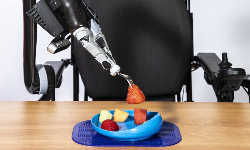 Robotic feeding system

