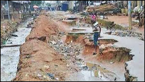 Typical erosion sites in Iyiuzo, Ogberuru, Ihioma and Orlu, Imo state(Source: News agency of Nigeria, 2011)